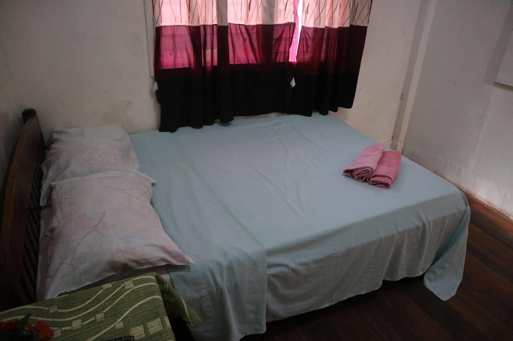 Newport Oak Pension Inn 타그빌라란 외부 사진